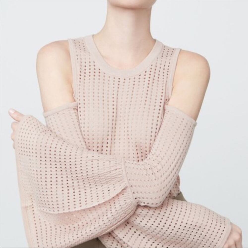 BCBGMAXAZRIA Lucia Cold Shoulder Eyelet Knit Sweater Top Bare Pink Sz XS NWT